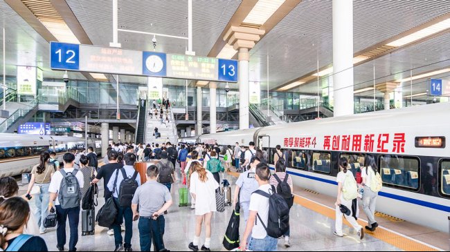 第一戶外傳媒在戶外廣告發(fā)布有哪些區(qū)位優(yōu)勢(shì)？在國(guó)內(nèi)廣告公司中處于什么位置？